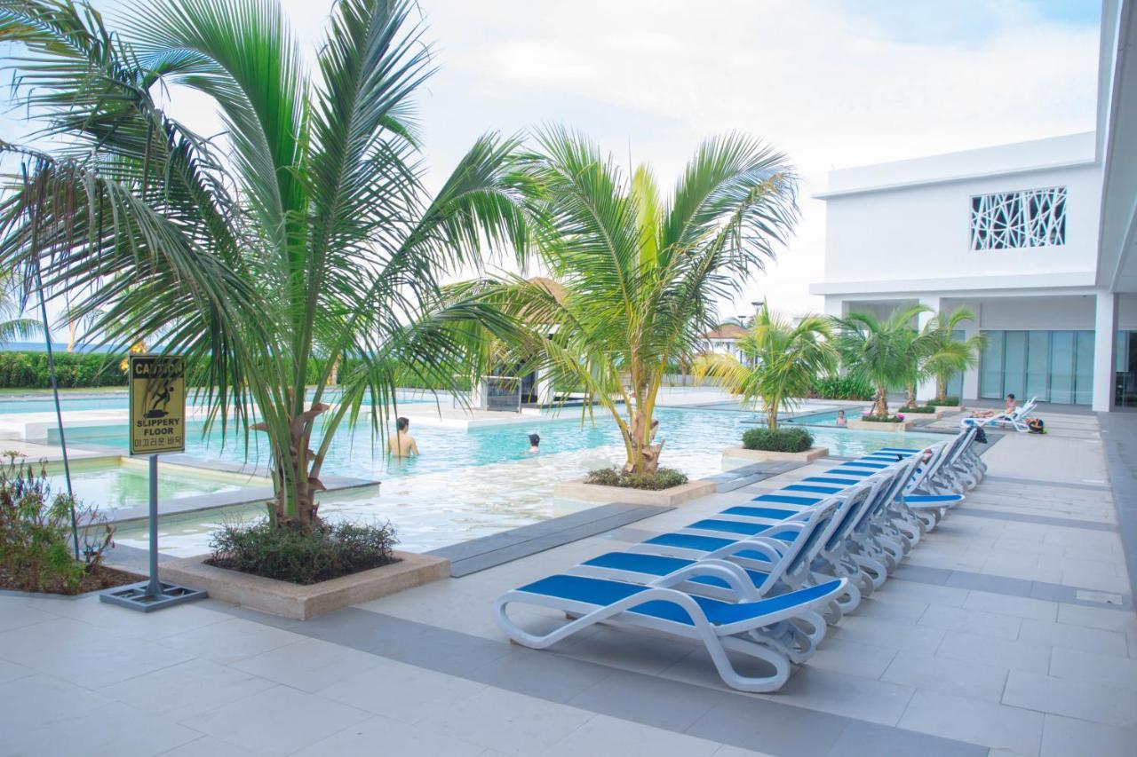 Oceanfront At Arterra, Fast Wifi, Nflix, Kitchen - H Or L Villa Lapu-Lapu City Kültér fotó